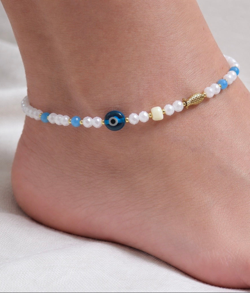 Fußkette in Weißen & Blauen + Nazar & Fisch Charm