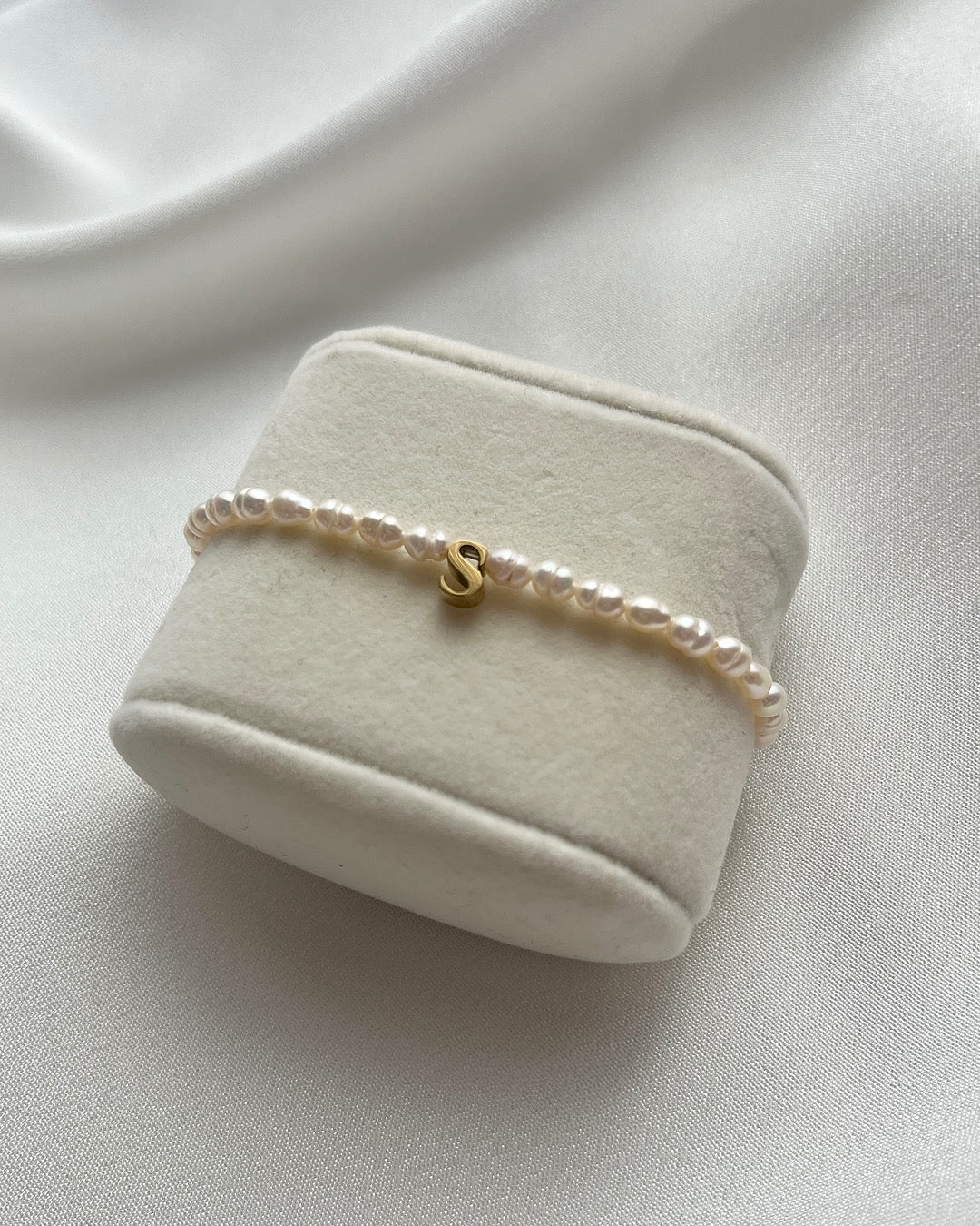 Süßwasserperlen-Armband personalisiert