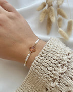 Perlenarmband aus weißen und champagner-farbene Perlen & Clover