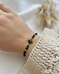 Perlenarmband in Schwarz & Clover