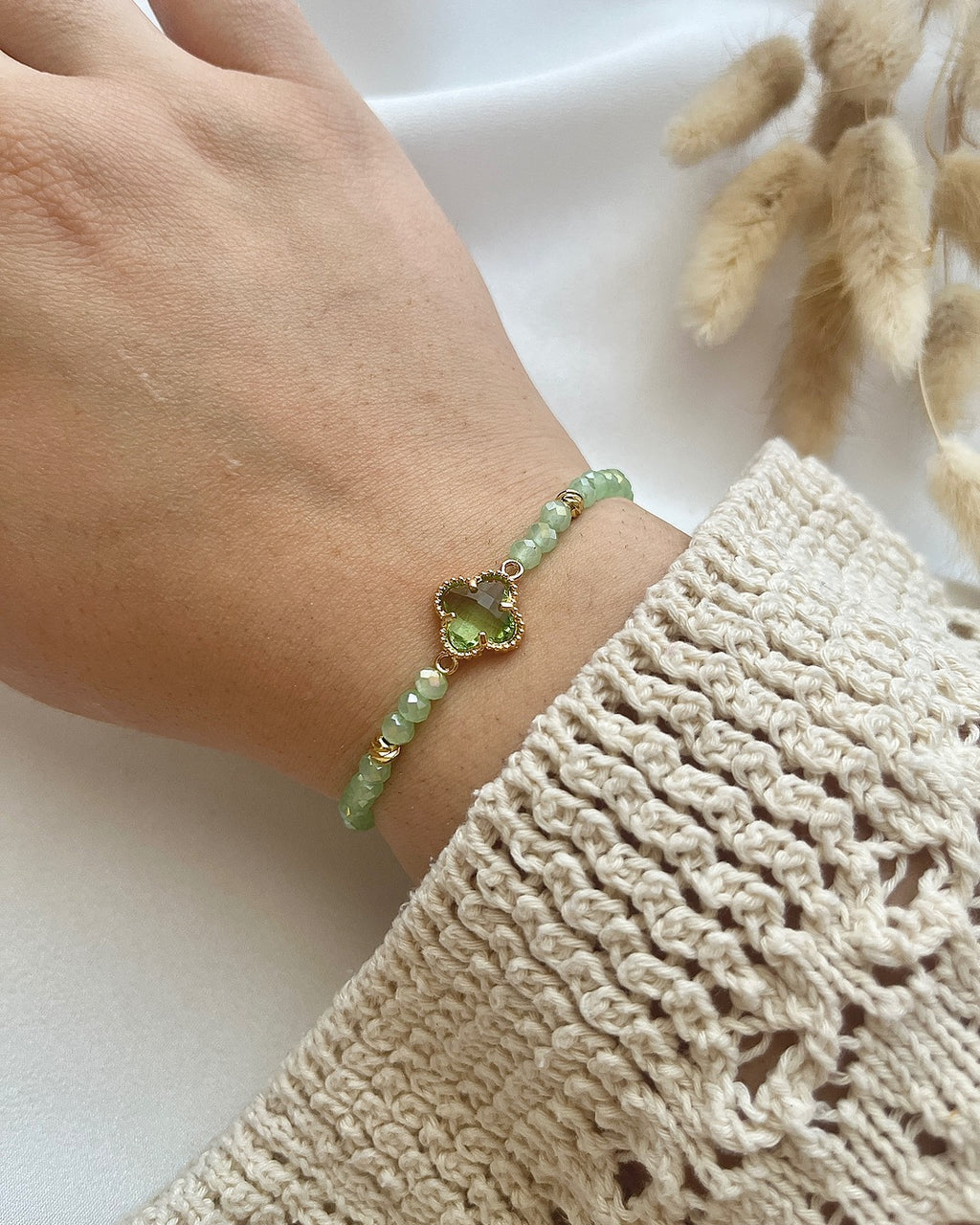 Perlenarband in Grün & Clover