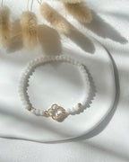 Perlenarmband in Weiß & Clover