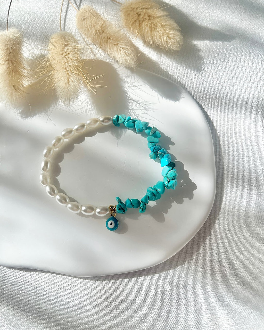 Perlenarmband aus Türkisen Naturperlen & Nazar