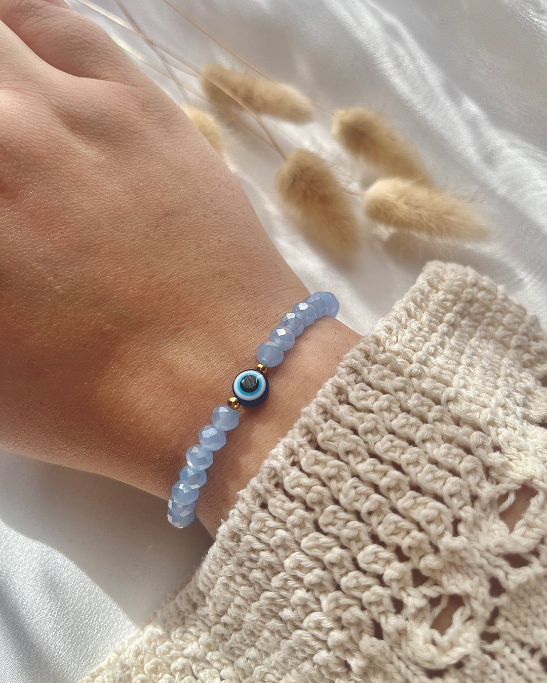 Perlenarmband in Blau & Nazarperle