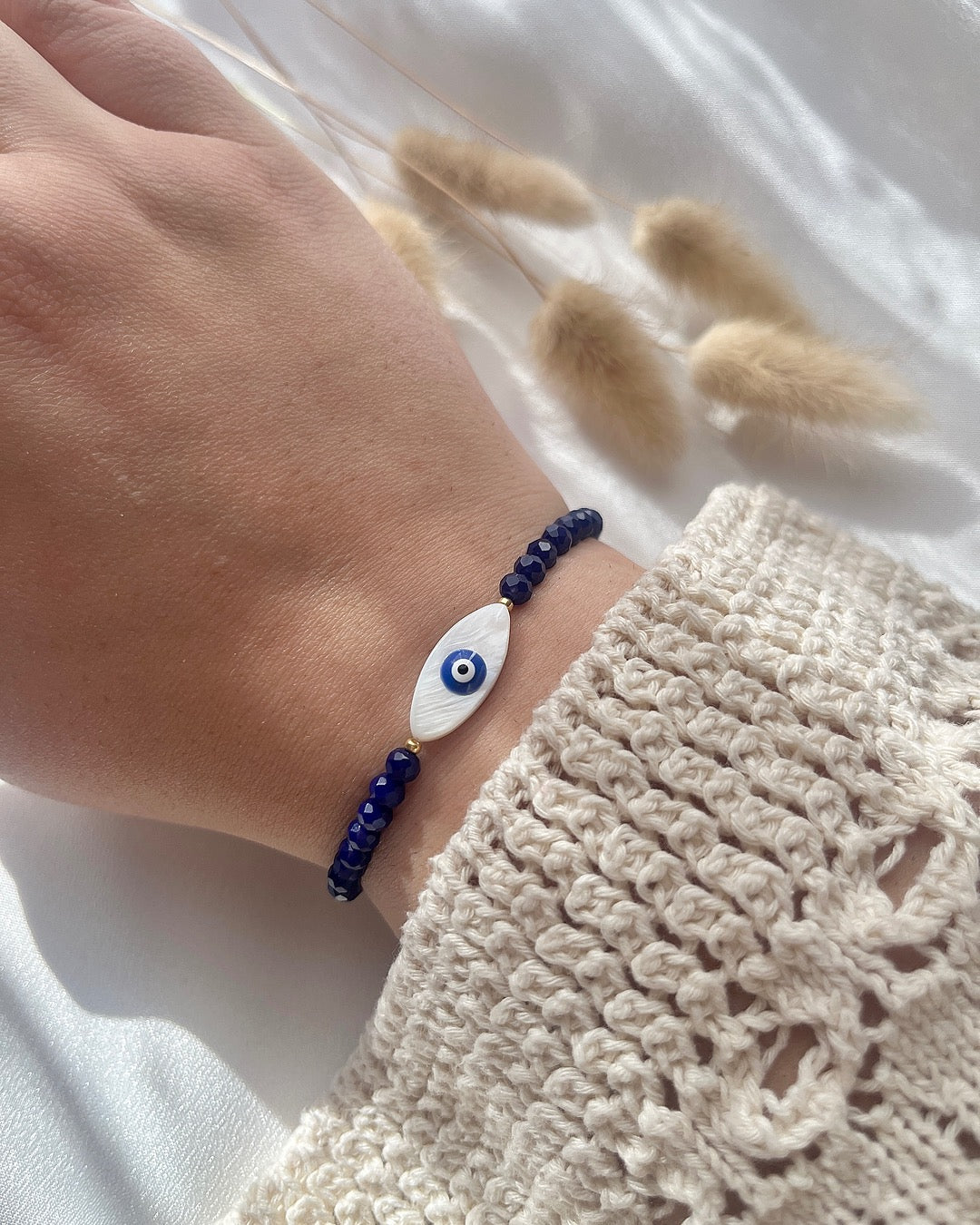 Perlenarmband in Dunkelblau & Nazar-Perlmutt