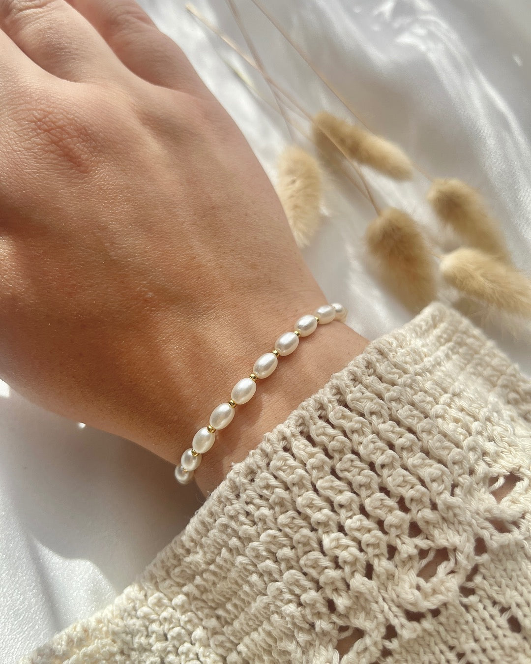 Perlenarmband Basic in Weiß & Gold