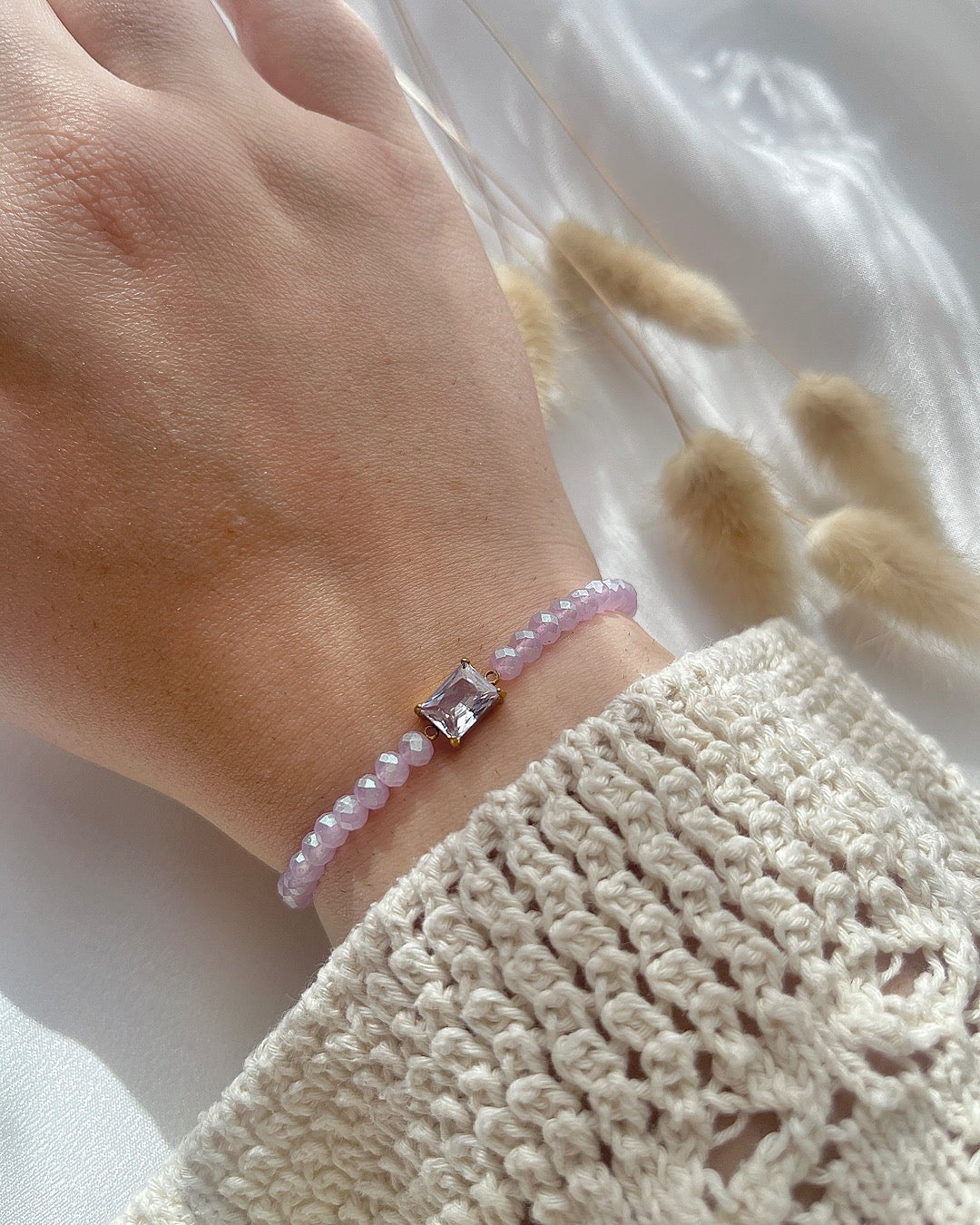 Perlenarmband in Lila & Kristall
