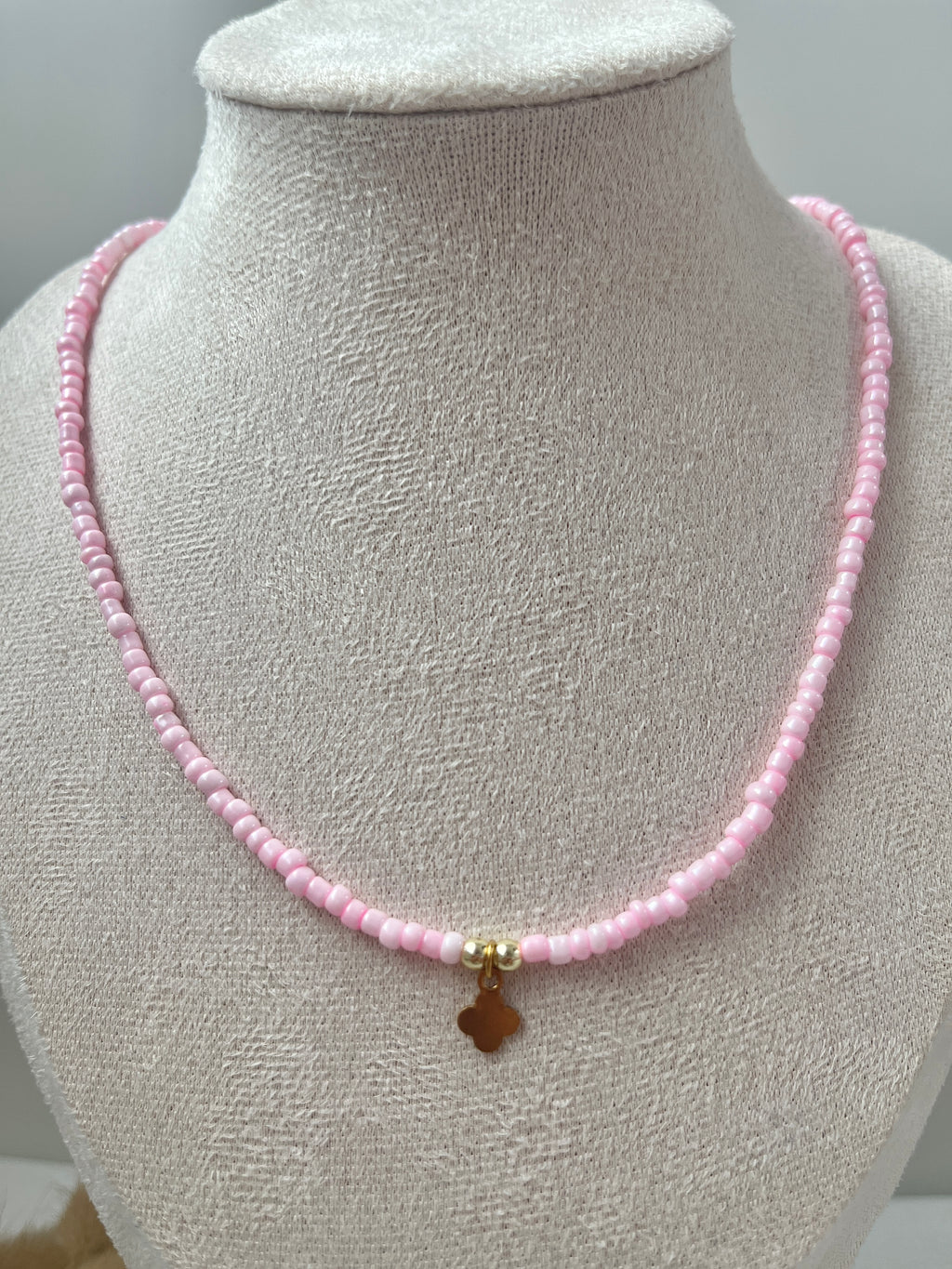Halskette in Rosa + Mini Clover