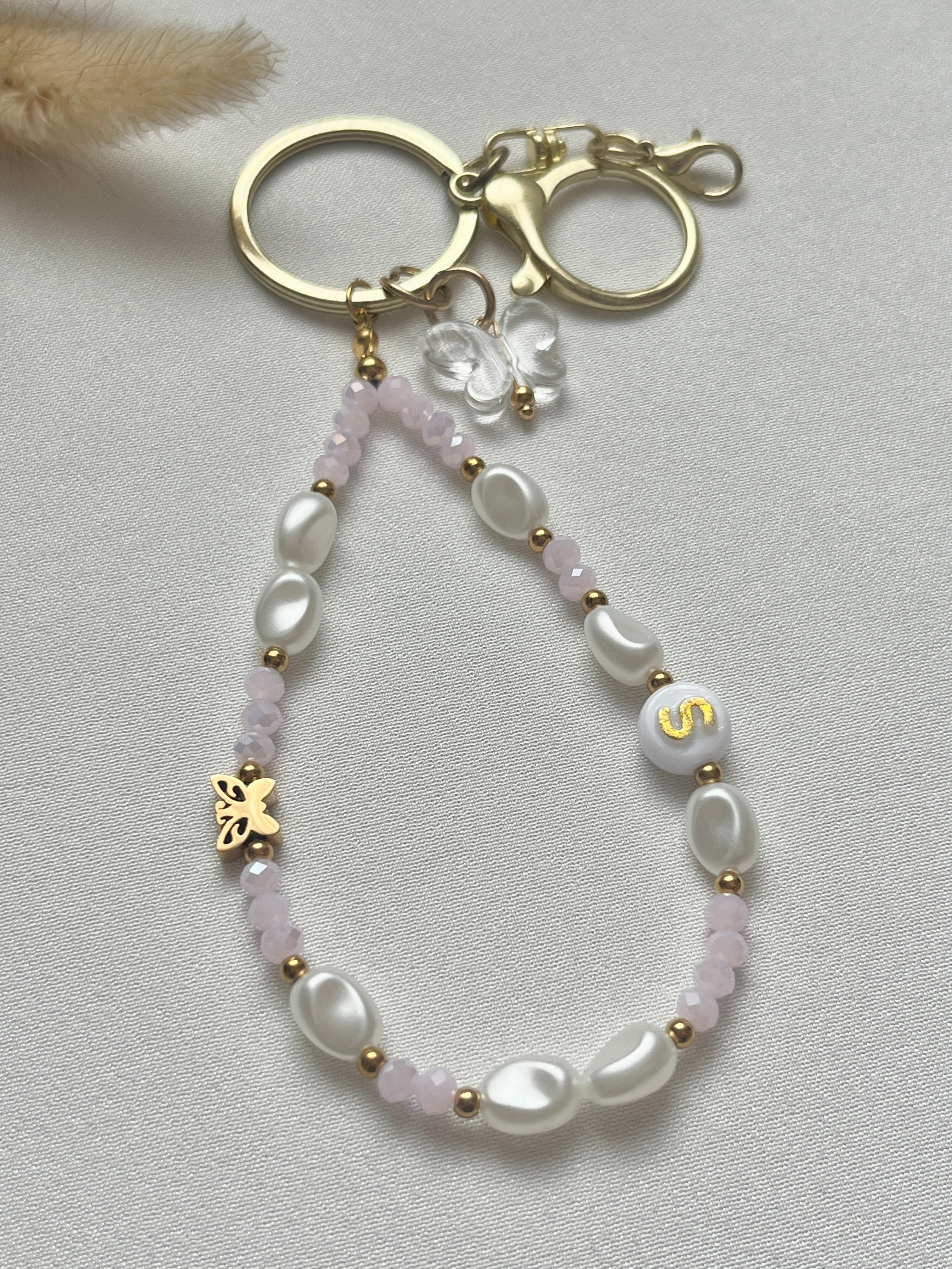 Personalisierter Schlüsselanhänger in Rosa & Schmetterlings-Anhänger