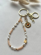 Schlüsselanhänger in Beige und Weiß & Sonnenblumen-Anhänger