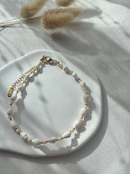 Fußkette aus beigen Kristallperlen & Muscheln