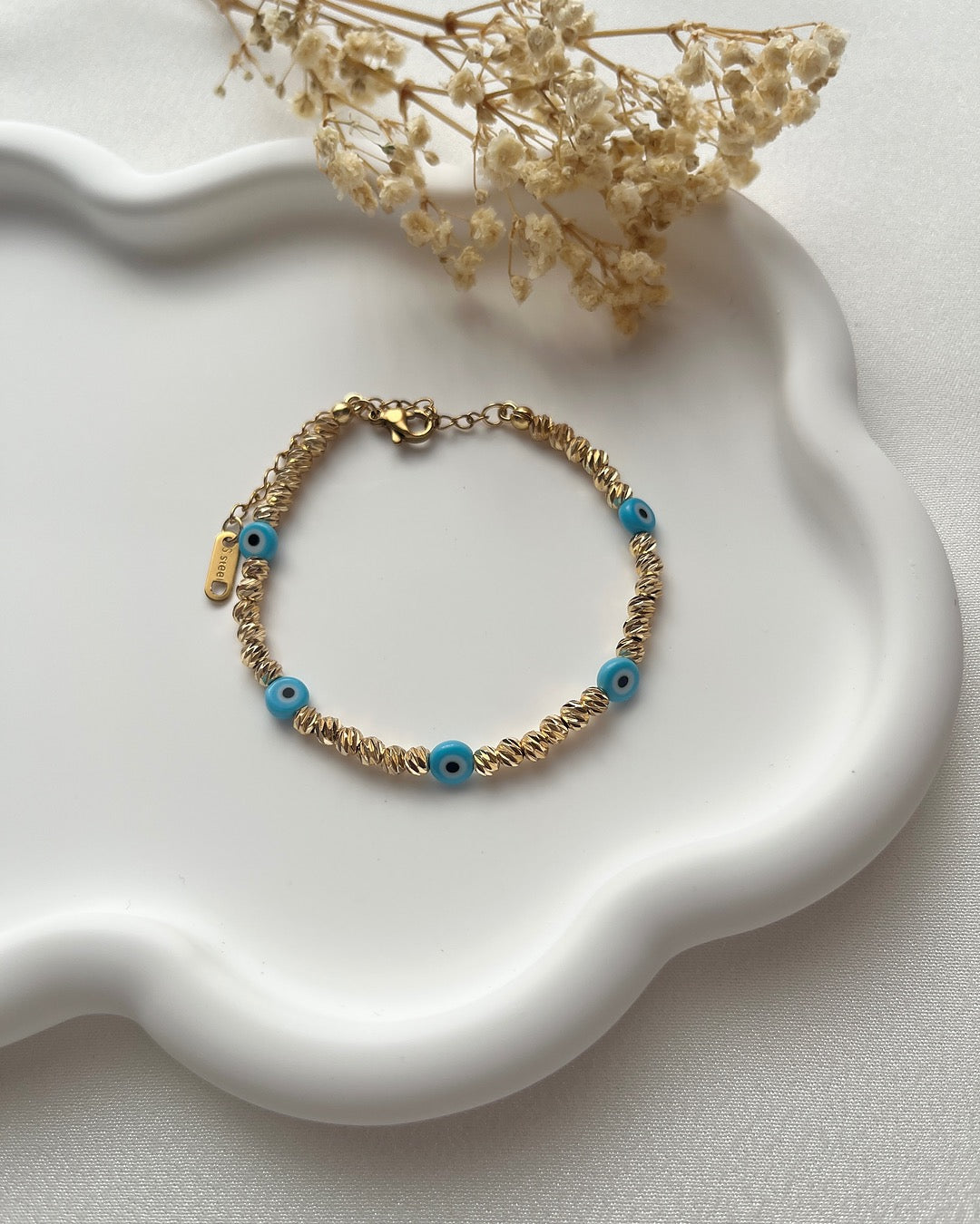 Perlenarmband aus Dorika Perlen und Nazarperlen
